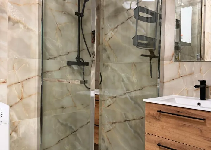 By Jumpinhere Apartment *